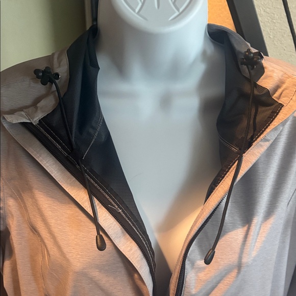 Women's light rain jacket - Picture 4 of 6